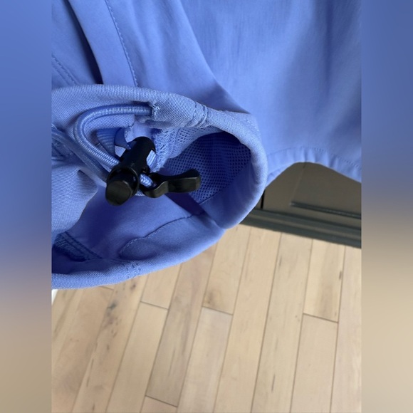 NWT • The North Face V Windbreaker • S • periwinkle gold - Picture 7 of 9